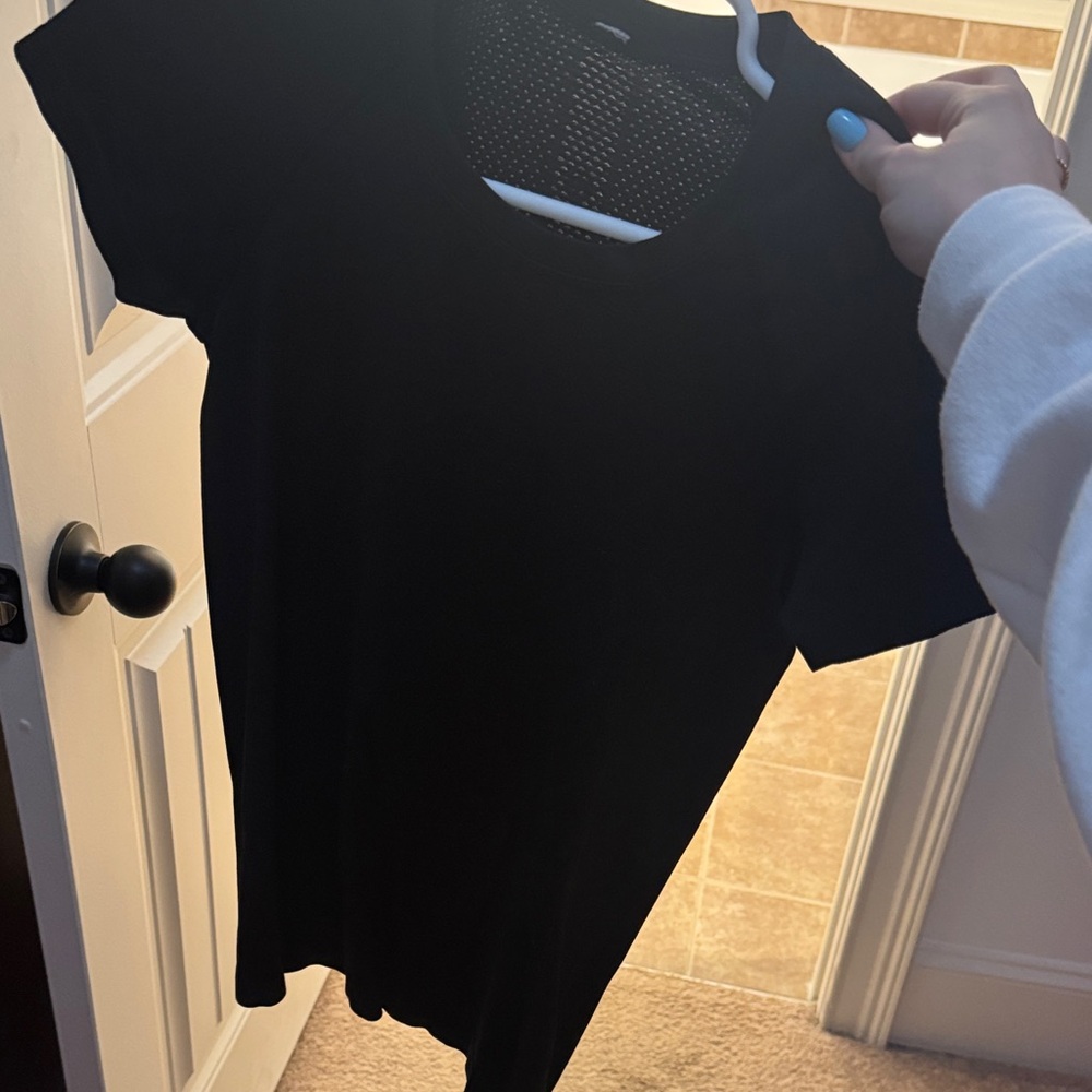 lululemon athletica Black Short Sleeve Tee